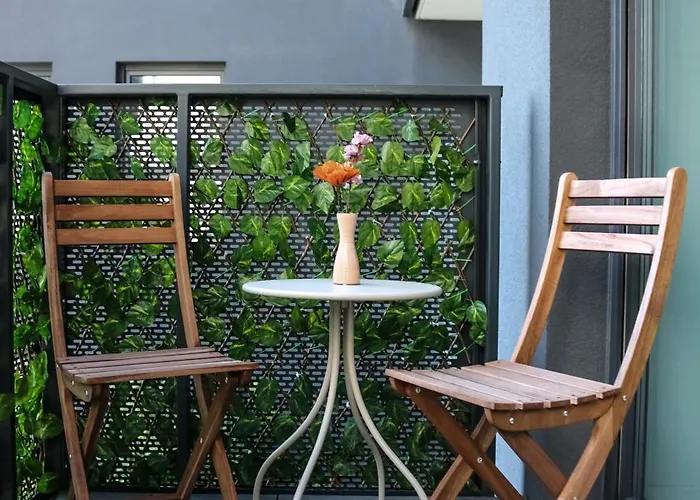 Retro Night - - Jezioro Malta Appartamento Poznań